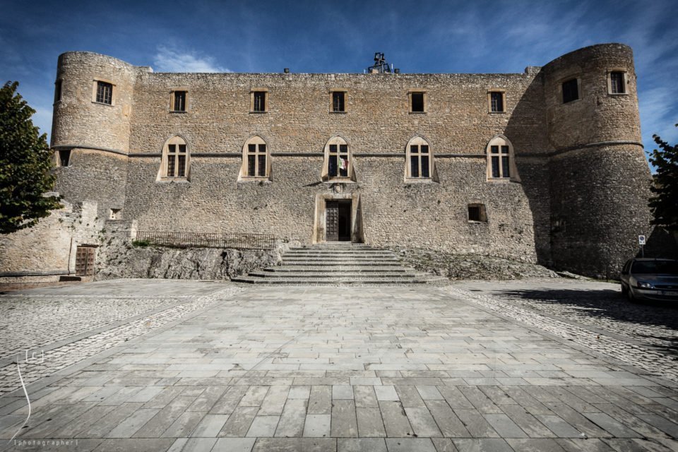 Il castello Piccolomini di Capestrano